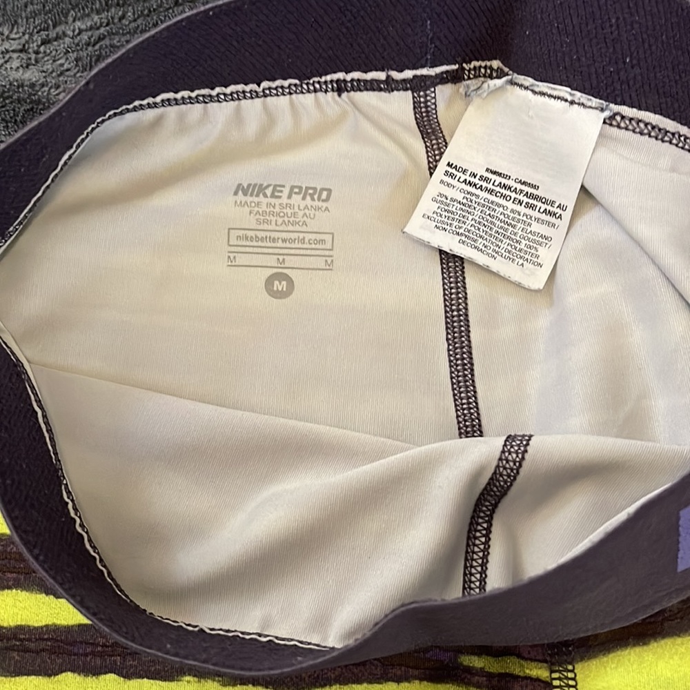 Nike Pro Dri Fit Capri Athletic Set Deep Purple & Volt Size M - Picture 7 of 11